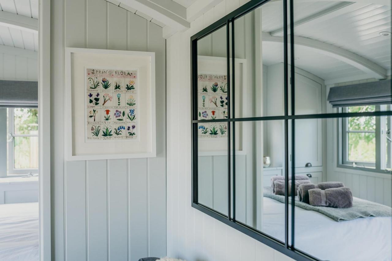 Blatchford Briar - Award Winning Private Shephards Huts With Their Own Secluded Hot Tubs Milton Abbot Esterno foto